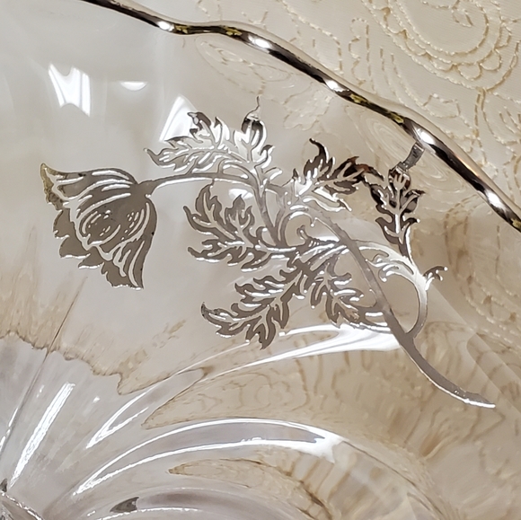 Silver City Flanders Cake Plate - Picture 6 of 14